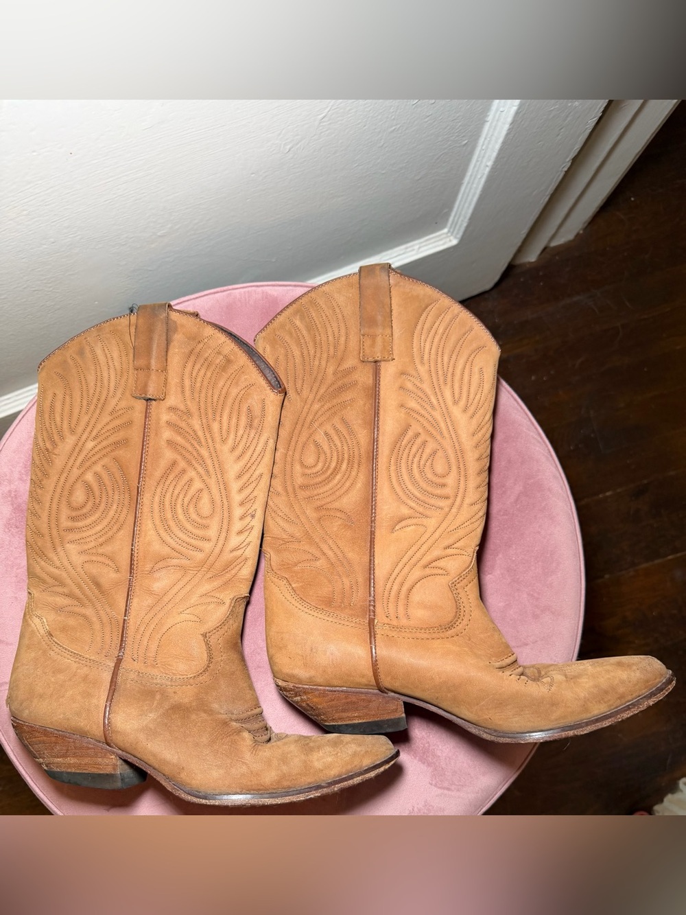 Classic Tan Suede Western Cowboy Boots - Women